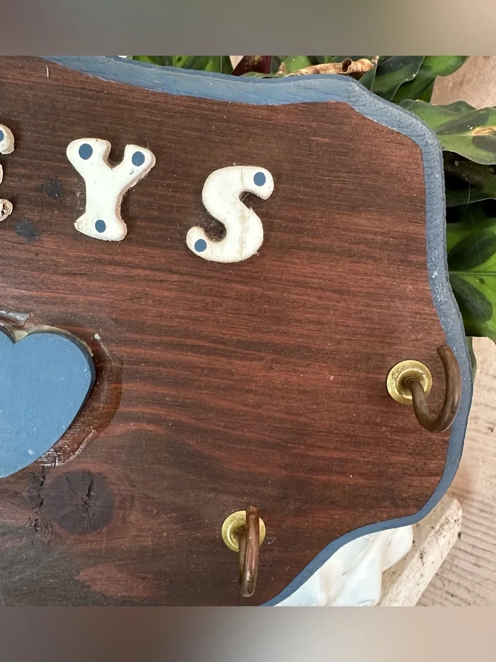 Handcrafted wooden Texas key holder with painted bluebonnet accents & blue heart